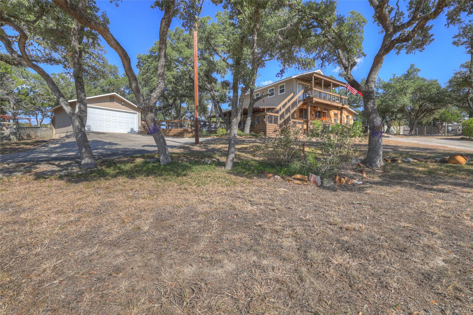 1631 Cattail - Photo 1