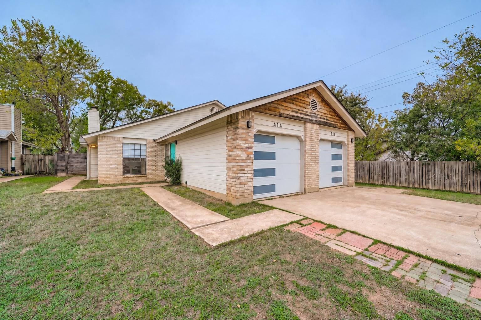414 Cypress LN - Photo 1