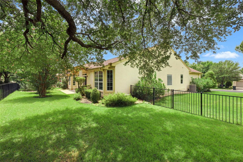 Property photo 35