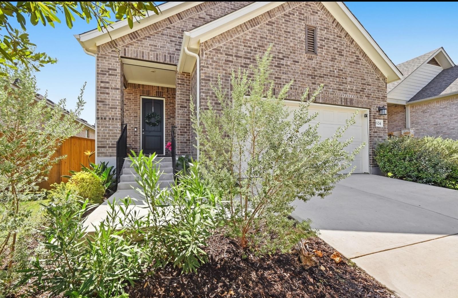 524 Possumhaw LN - Photo 1