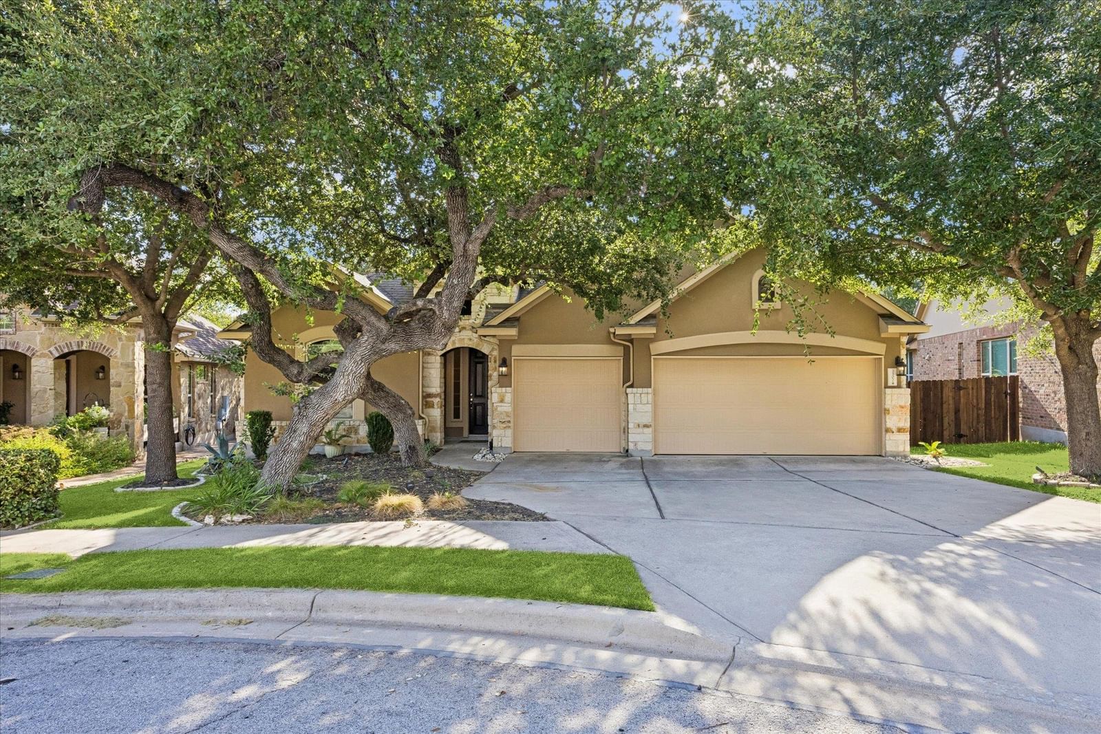 3302 Mossy Grove CT - Photo 1