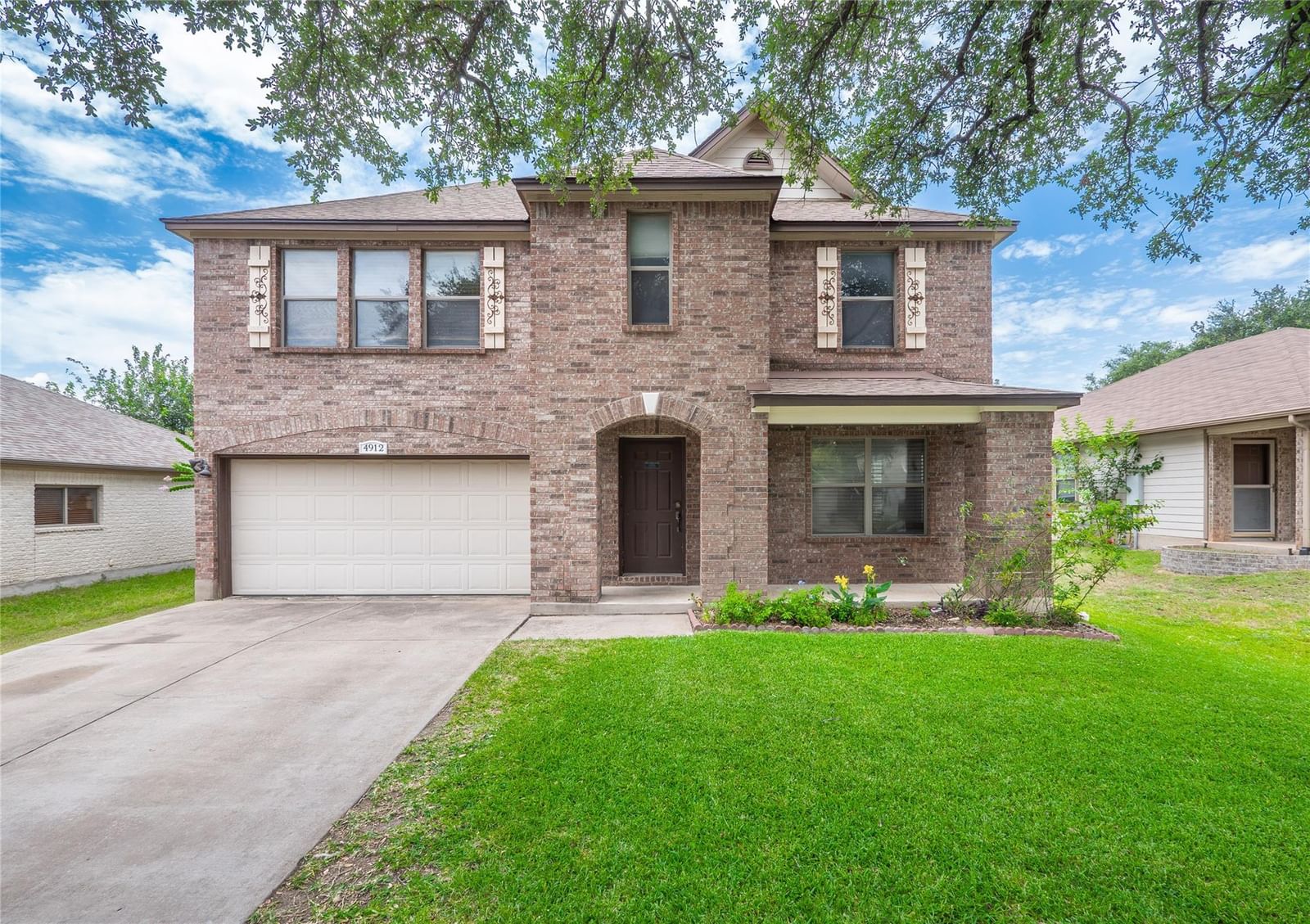 4912 Woodstock DR - Photo 1
