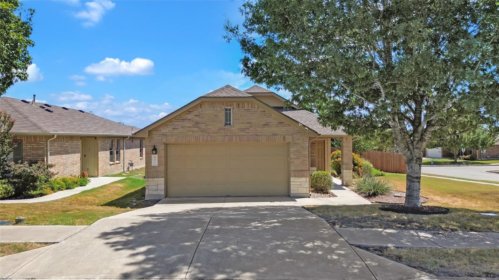 112 Willow Leaf LN - Photo 1