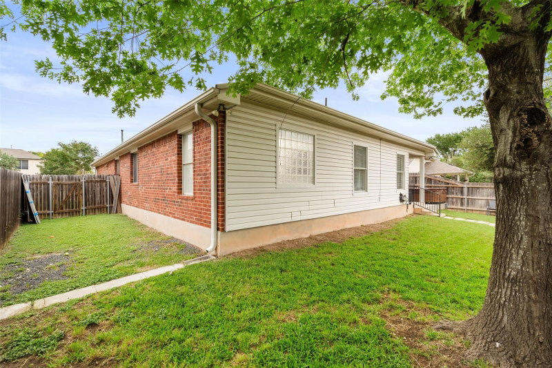 Property photo 33