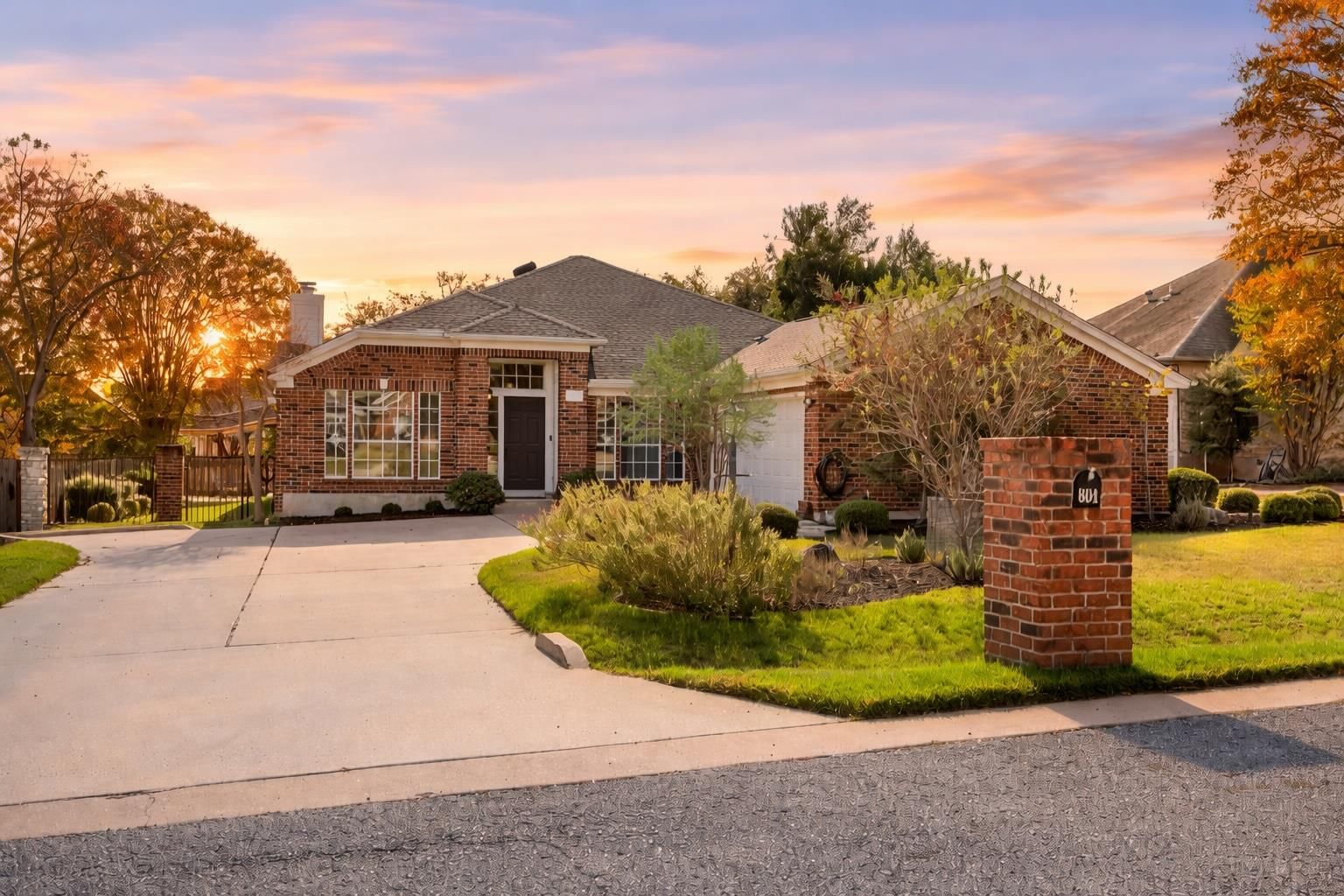604 Cutty TRL - Photo 1