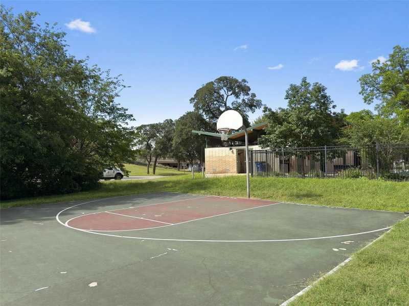 Property photo 31