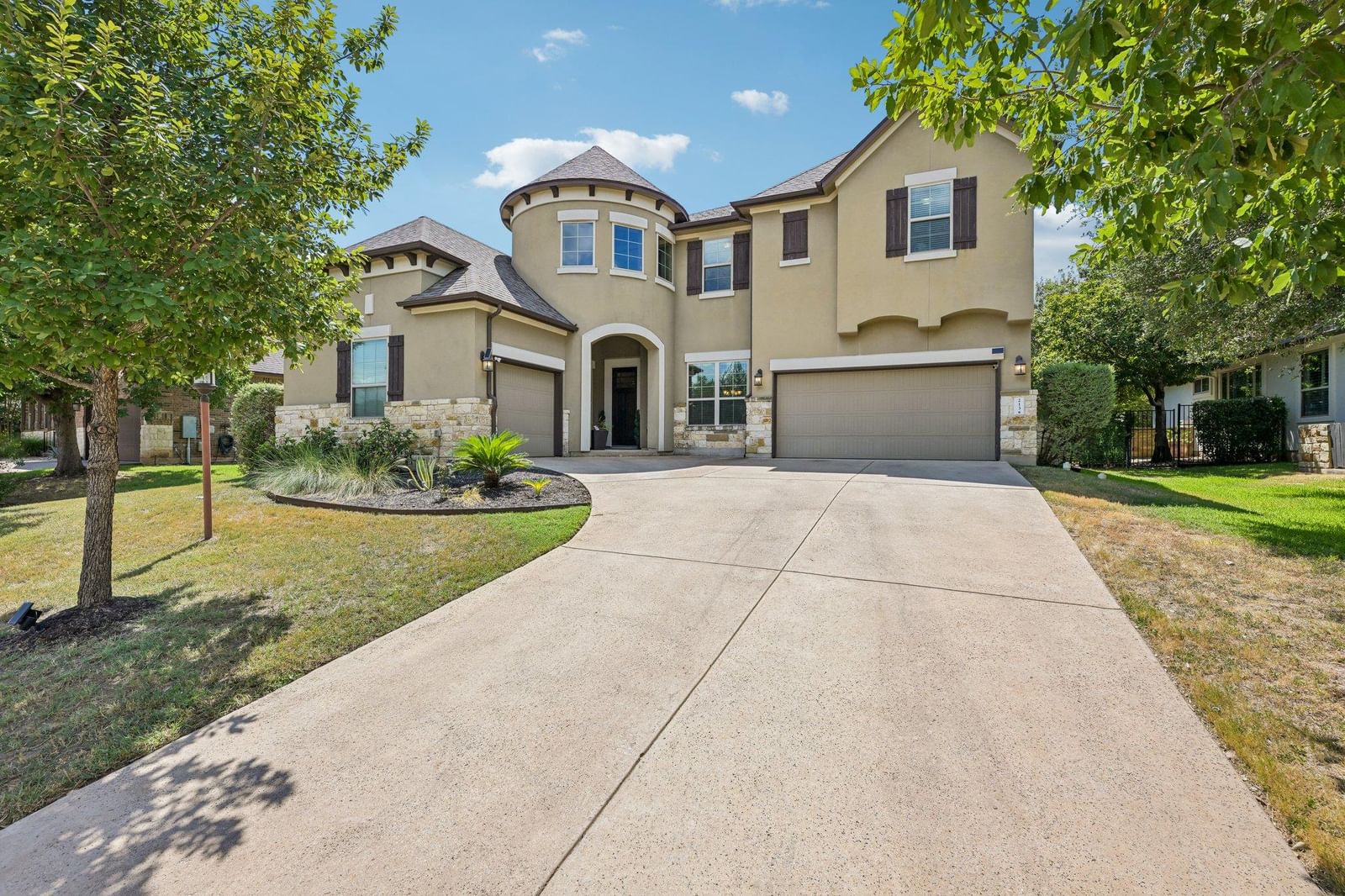 213 Lake Como DR - Photo 1