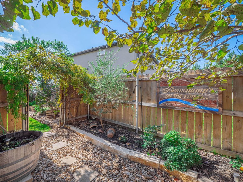 Property photo 33