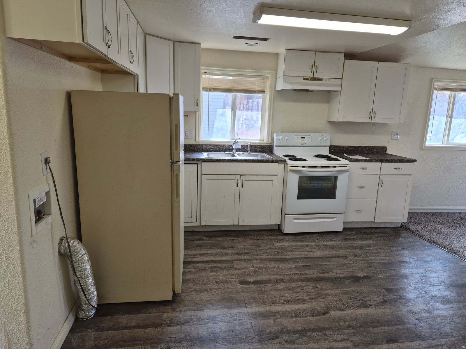 682 RANDOLPH Ave — photo 3