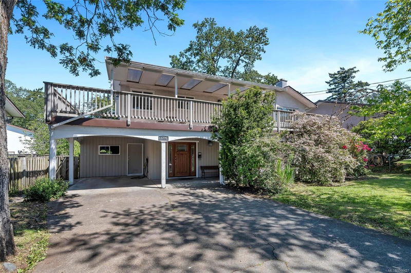 1736 Feltham Rd, Saanich, British Columbia