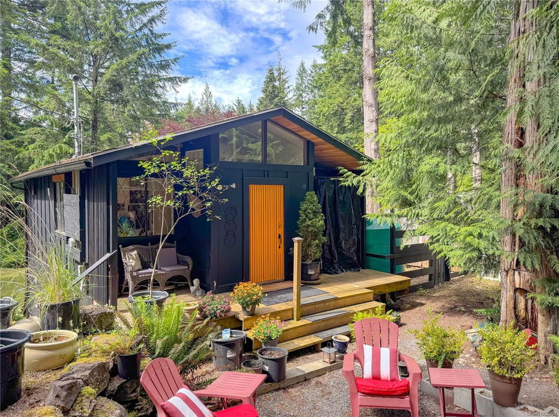 375 Hemlock Ave, Gabriola Island, British Columbia