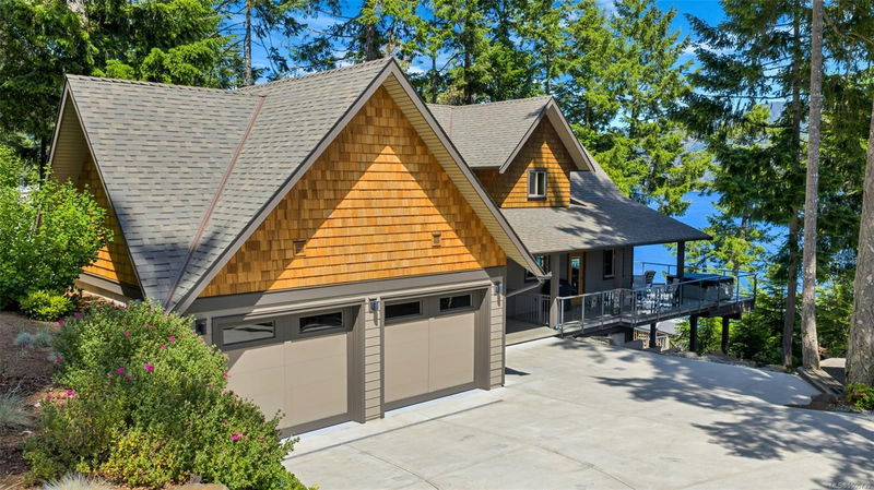 6371 Genoa Bay Rd, Duncan, British Columbia