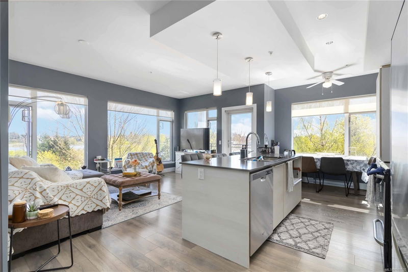3815 Rowland Ave NW #209, Saanich, British Columbia