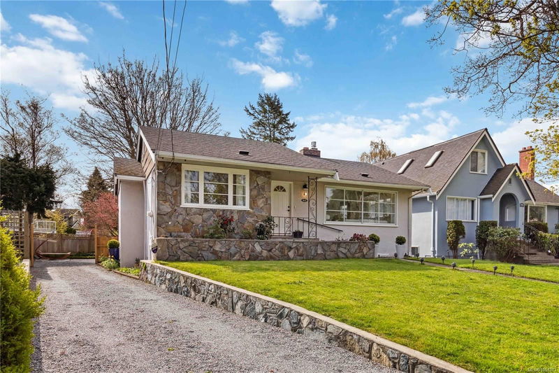 1651 Fairfield Rd, Victoria, British Columbia