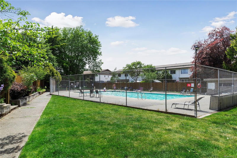 3638 Tillicum Rd, Saanich, British Columbia