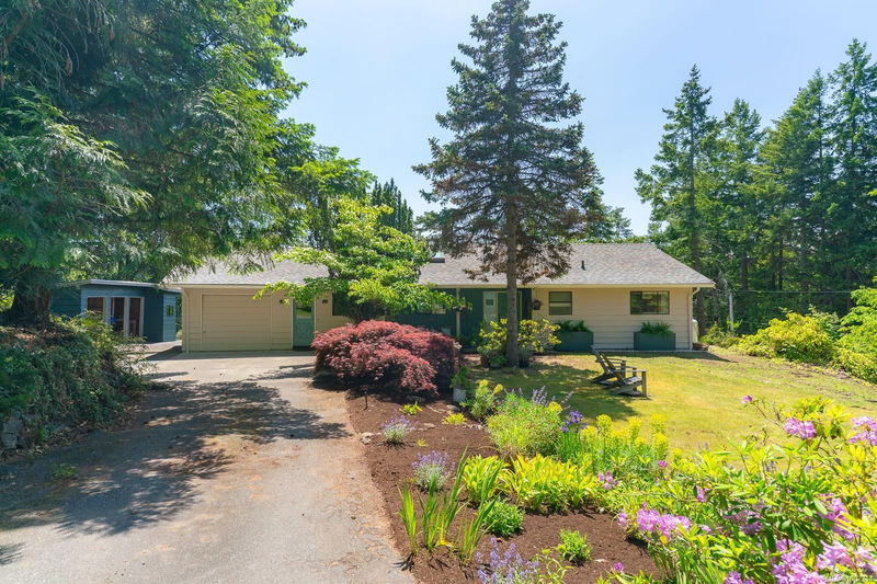 2850 Spruce Lane, Nanoose Bay, British Columbia