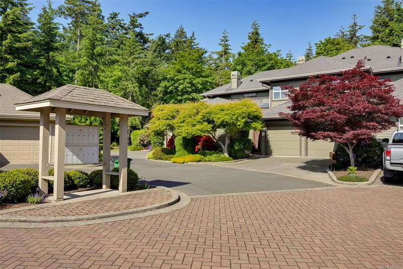 4522 Gordon Point Rd #4, Saanich, British Columbia