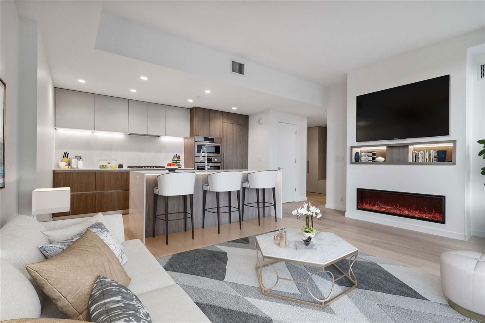 320 – 2000 Hannington Rd, Langford