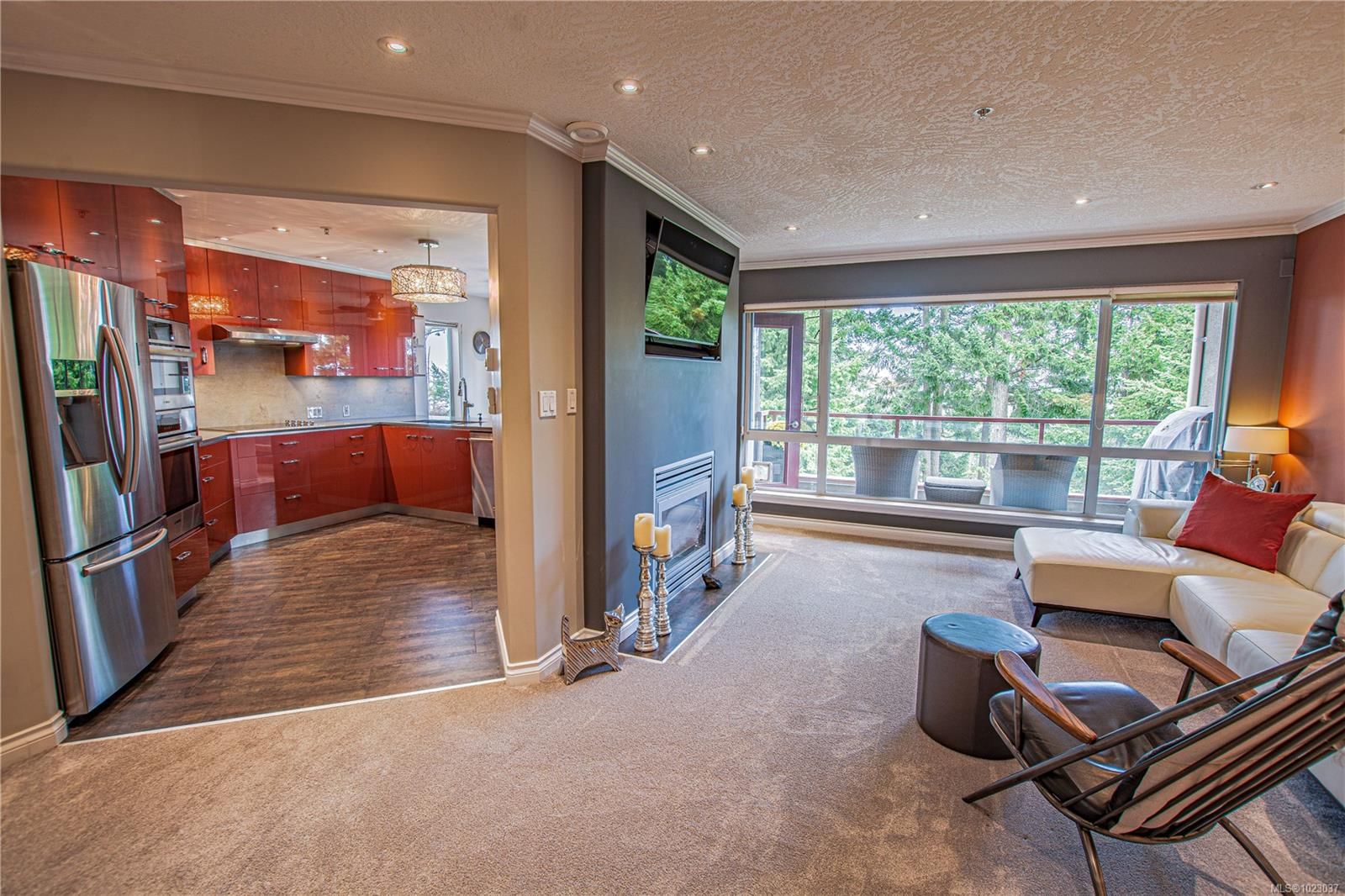 502 940 Boulderwood Rise property photo