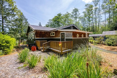 1415 Baikie Rd, Denman Island