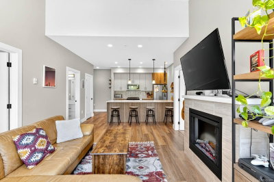 #302 – 700 Yew Wood Rd, Tofino
