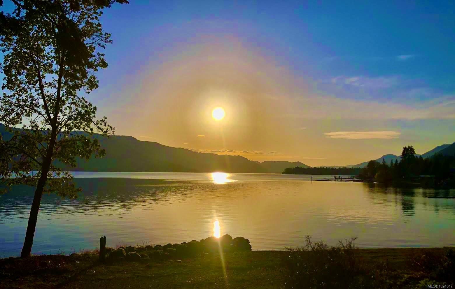 {"zip":"V0R 3E1","area":"Cowichan Valley Regional District","city":"Youbou","state":"BC","country":null,"district":null,"addressKey":"lotbsaseenosroadyoubou","streetName":"Sa-Seen-Os","unitNumber":null,"neighborhood":"Du Youbou","streetNumber":"LOT B","streetSuffix":"Rd","communityCode":null,"streetDirection":null,"majorIntersection":null,"streetDirectionPrefix":null}