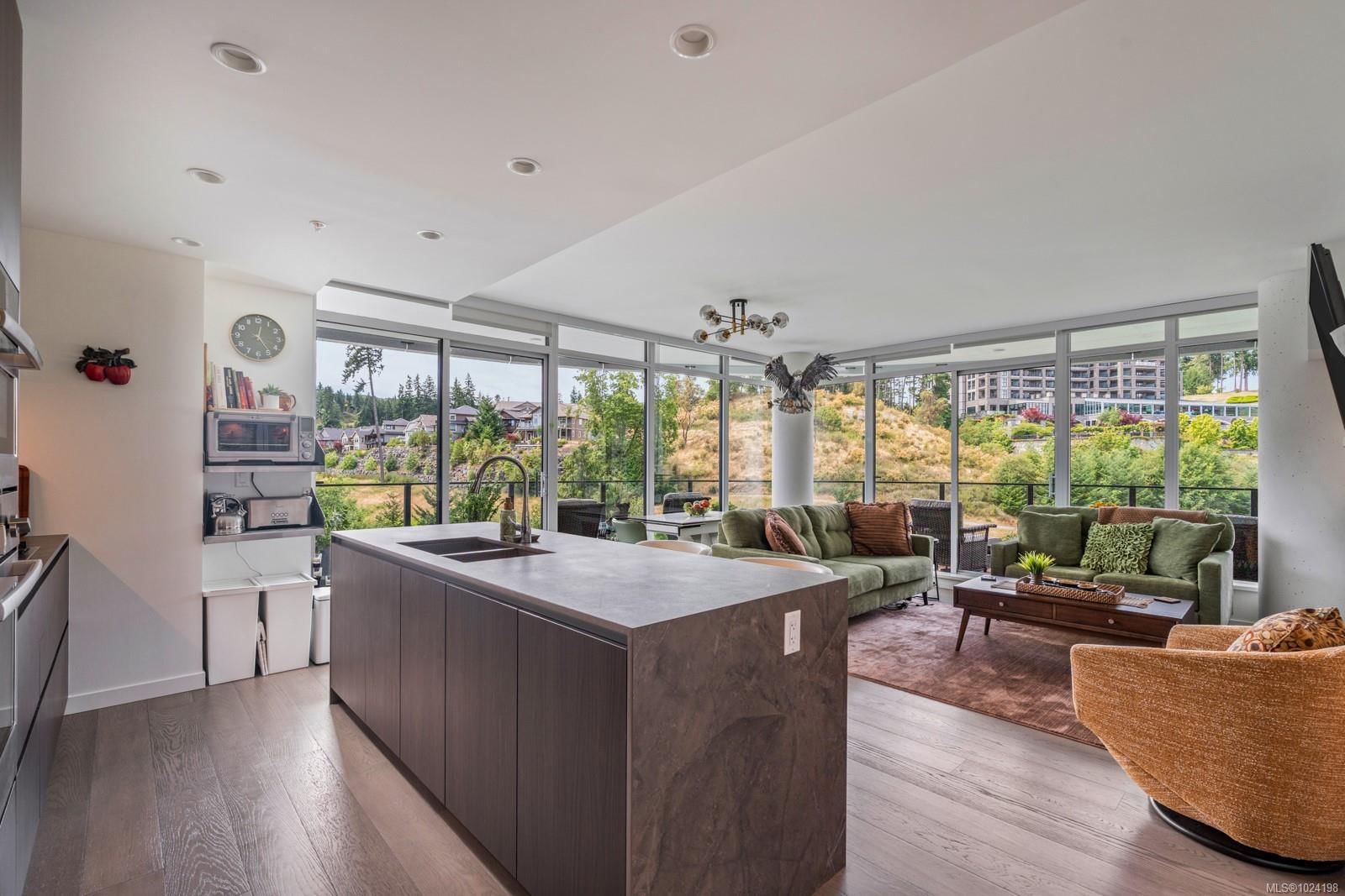 815 – 2000 Hannington Rd, Langford