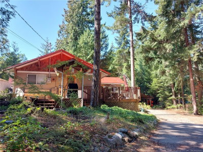 559 Blitz Rd, Mayne Island