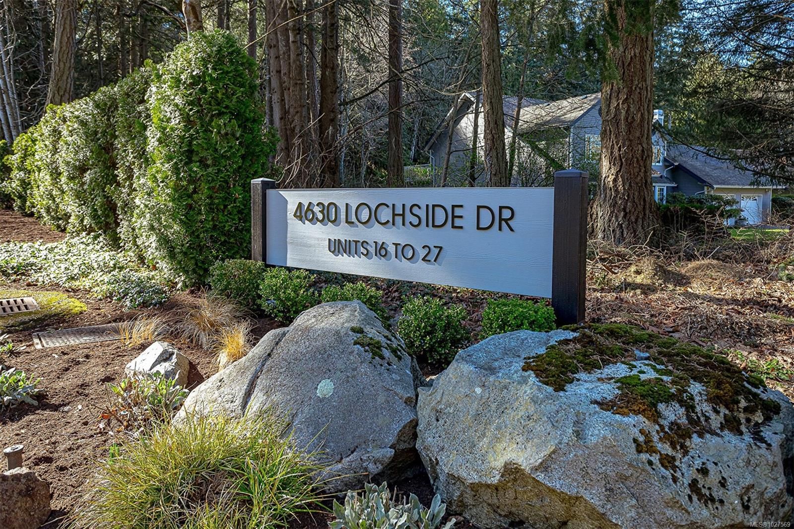 {"zip":"V8Y 2T1","area":"Capital Regional District","city":"Saanich","state":"BC","country":null,"district":null,"addressKey":"204630lochsidedrivesaanich","streetName":"Lochside","unitNumber":"20","neighborhood":"Huntingwood","streetNumber":"4630","streetSuffix":"Dr","communityCode":null,"streetDirection":null,"majorIntersection":null,"streetDirectionPrefix":null}