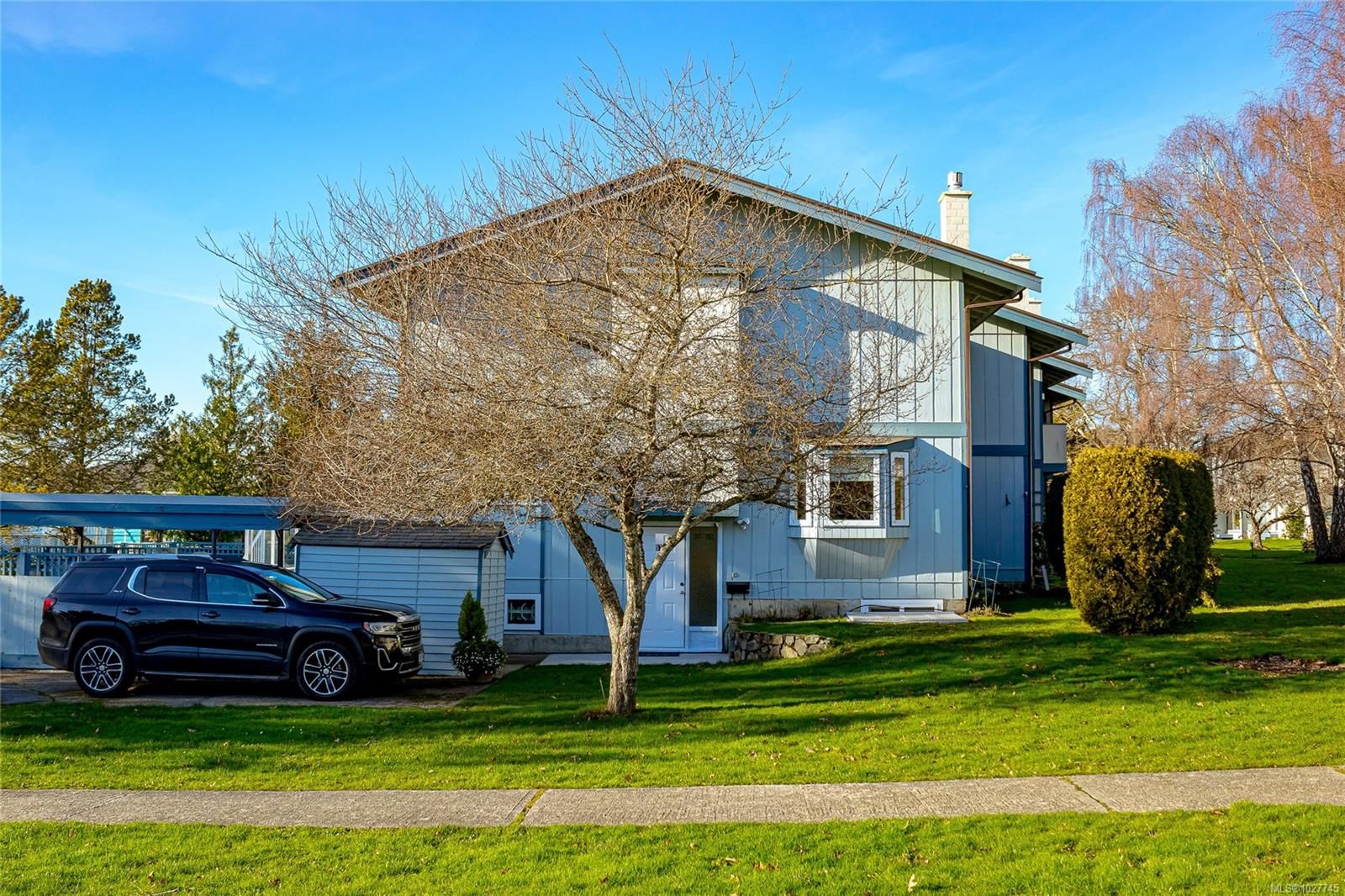 57 3987 Gordon Head Rd