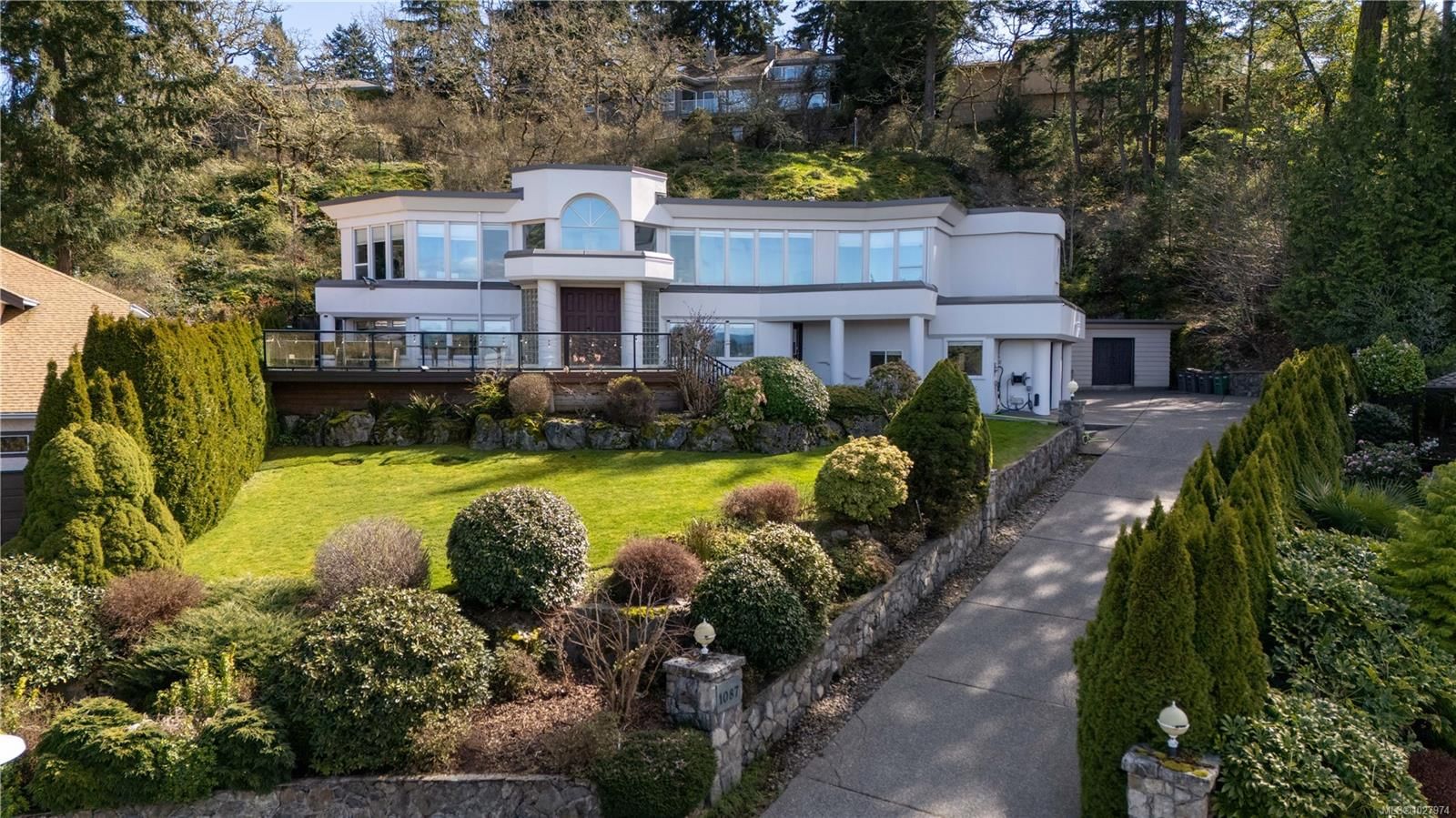 {"zip":"V8X 5E3","area":"Capital Regional District","city":"Saanich","state":"BC","country":null,"district":null,"addressKey":"1087totemwoodlanesaanich","streetName":"Totemwood","unitNumber":null,"neighborhood":"SE Broadmead","streetNumber":"1087","streetSuffix":"Lane","communityCode":null,"streetDirection":null,"majorIntersection":null,"streetDirectionPrefix":null}