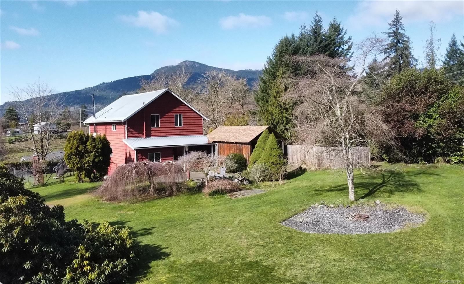 {"zip":"V9L 6A4","area":"North Cowichan, Municipality of","city":"Duncan","state":"BC","country":null,"district":null,"addressKey":"6883westcottroadduncan","streetName":"Westcott","unitNumber":null,"neighborhood":"Du East Duncan","streetNumber":"6883","streetSuffix":"Rd","communityCode":null,"streetDirection":null,"majorIntersection":null,"streetDirectionPrefix":null}