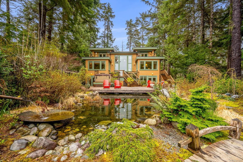 1257 Lynn Rd, Tofino, British Columbia