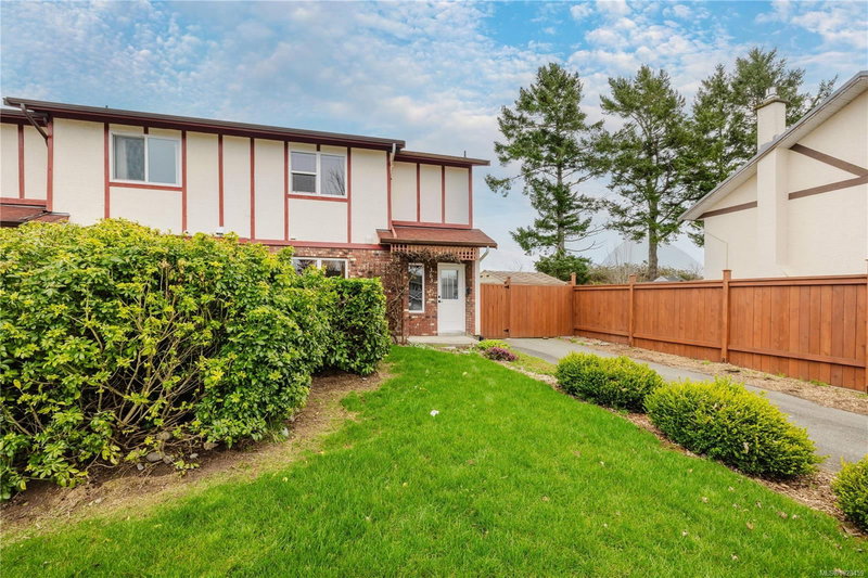 363 Pooley Pl, Esquimalt, British Columbia