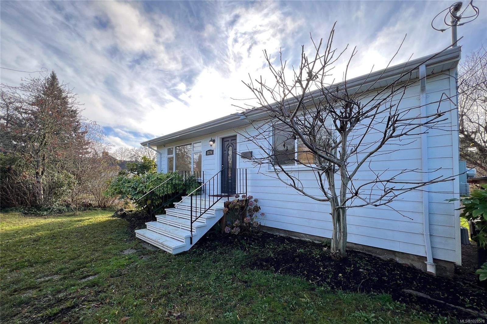 3876 Carey Rd property photo