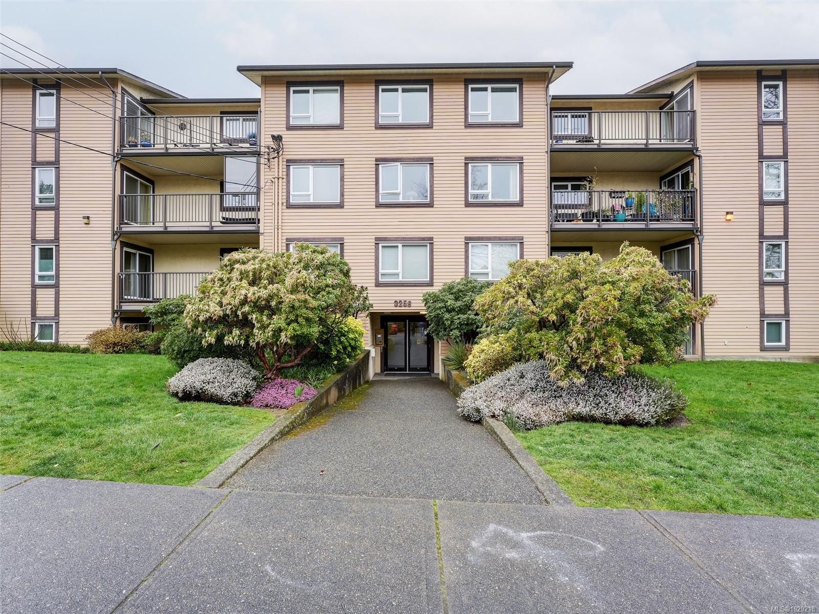 {"zip":"V8X 1P3","area":"Capital Regional District","city":"Saanich","state":"BC","country":null,"district":null,"addressKey":"4063258alderstreetsaanich","streetName":"Alder","unitNumber":"406","neighborhood":"Alder Manor","streetNumber":"3258","streetSuffix":"St","communityCode":null,"streetDirection":null,"majorIntersection":null,"streetDirectionPrefix":null}