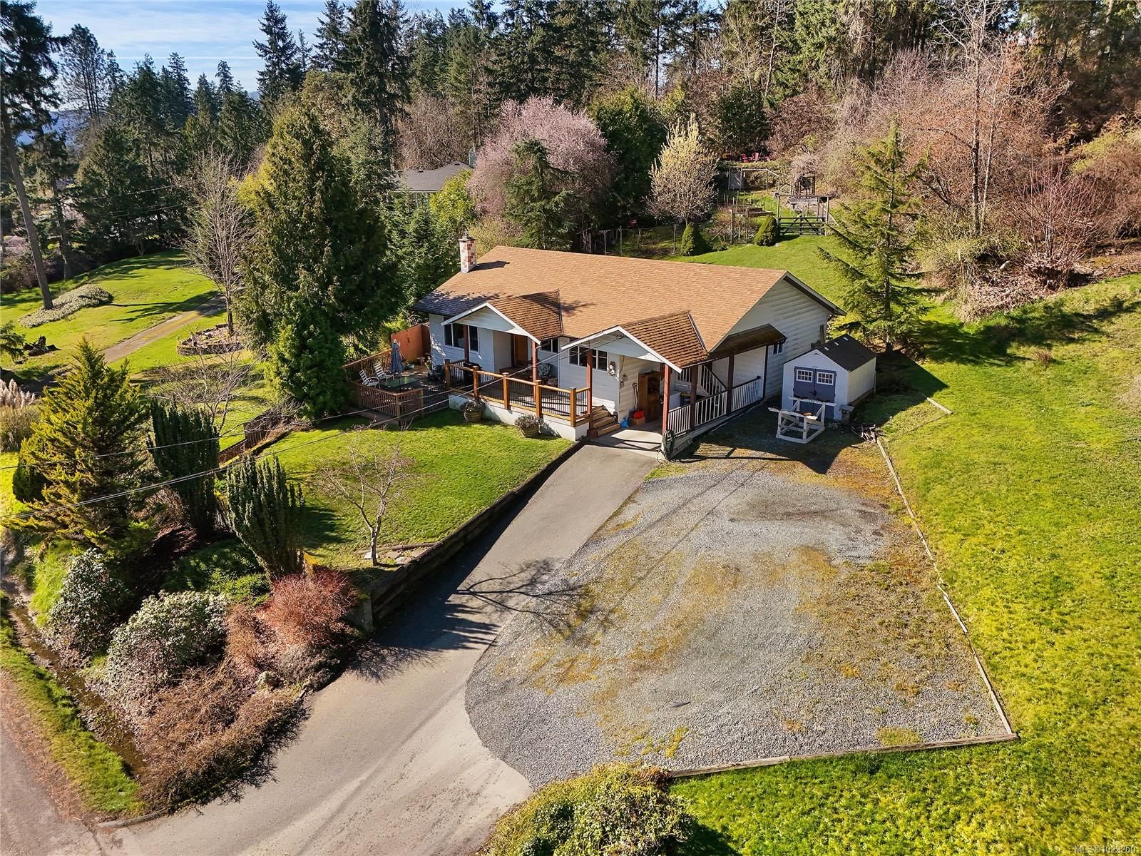 {"zip":"V9L 6C4","area":"North Cowichan, Municipality of","city":"Duncan","state":"BC","country":null,"district":null,"addressKey":"6670anzioroadduncan","streetName":"ANZIO","unitNumber":null,"neighborhood":"Du East Duncan","streetNumber":"6670","streetSuffix":"Rd","communityCode":null,"streetDirection":null,"majorIntersection":null,"streetDirectionPrefix":null}