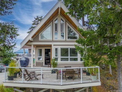 15B – 2315 Mackinnon Rd, Pender Island