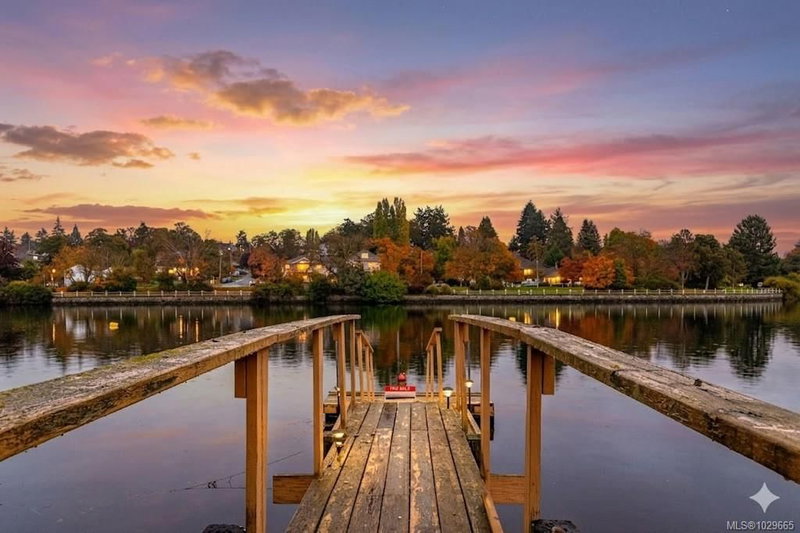 1178 Rhoda Lane, Esquimalt, British Columbia