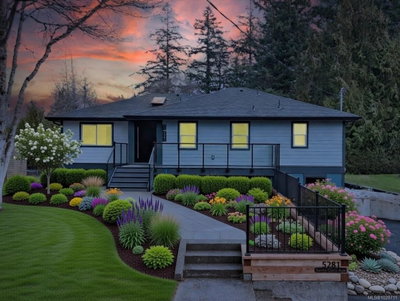 5281 Santa Clara Ave, Saanich