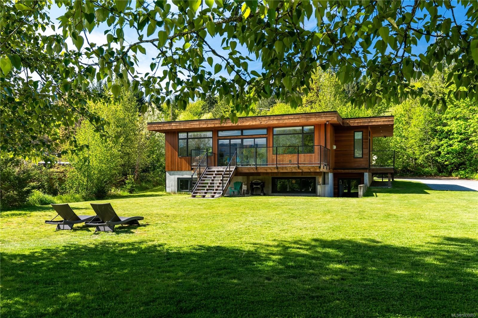 {"zip":"V0R 1Y0","area":"Cowichan Valley Regional District","city":"Honeymoon Bay","state":"BC","country":null,"district":null,"addressKey":"9905stinquaroadhoneymoonbay","streetName":"Stin-Qua","unitNumber":null,"neighborhood":"Du Honeymoon Bay","streetNumber":"9905","streetSuffix":"Rd","communityCode":null,"streetDirection":null,"majorIntersection":null,"streetDirectionPrefix":null}