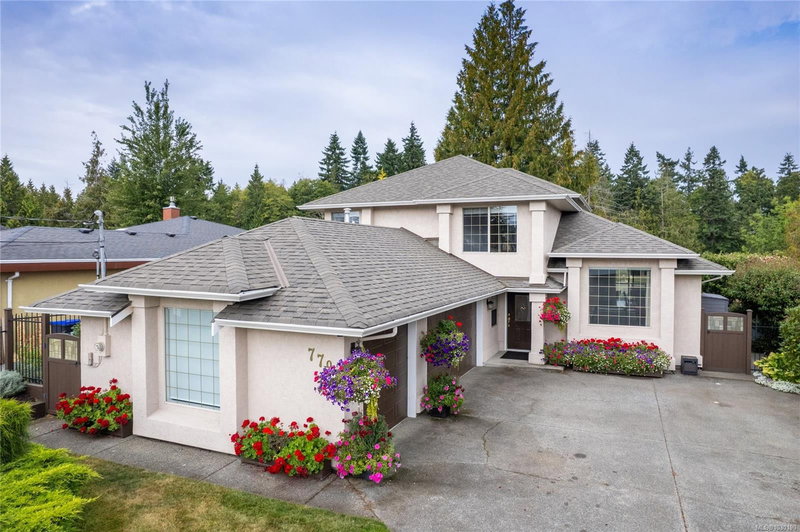 779 Mulholland Dr, Parksville, British Columbia