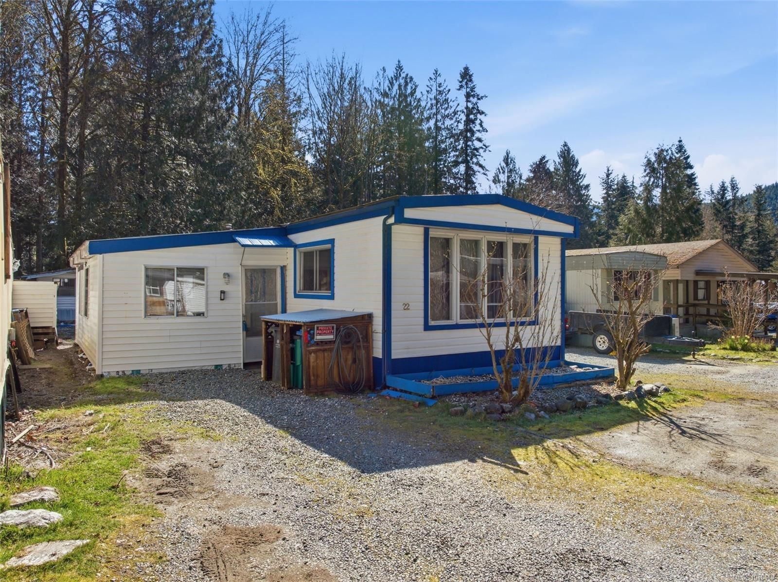 {"zip":"V0R 2G0","area":"Lake Cowichan, Town of","city":"Lake Cowichan","state":"BC","country":null,"district":null,"addressKey":"229041meadescreekroadlakecowichan","streetName":"Meades Creek","unitNumber":"22","neighborhood":"Du Lake Cowichan","streetNumber":"9041","streetSuffix":"Rd","communityCode":null,"streetDirection":null,"majorIntersection":null,"streetDirectionPrefix":null}