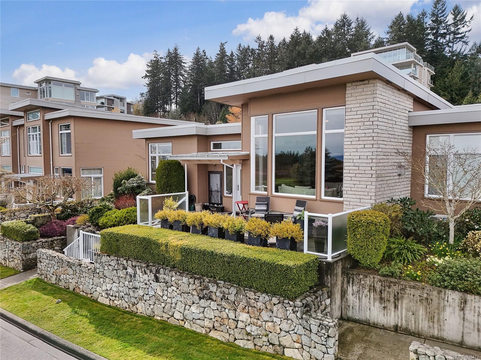 {"zip":"V8Y 3H8","area":"Capital Regional District","city":"Saanich","state":"BC","country":null,"district":null,"addressKey":"5384saywardhillcrescentsaanich","streetName":"Sayward Hill","unitNumber":null,"neighborhood":"SE Cordova Bay","streetNumber":"5384","streetSuffix":"Cres","communityCode":null,"streetDirection":null,"majorIntersection":null,"streetDirectionPrefix":null}