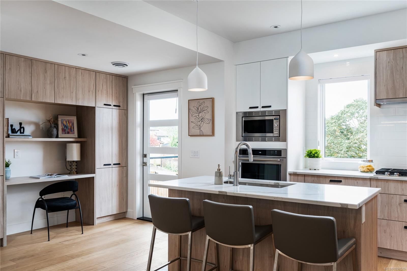 {"zip":"V8X 2N2","area":"Capital Regional District","city":"Saanich","state":"BC","country":null,"district":null,"addressKey":"294253diepperoadsaanich","streetName":"Dieppe","unitNumber":"29","neighborhood":"SE High Quadra","streetNumber":"4253","streetSuffix":"Rd","communityCode":null,"streetDirection":null,"majorIntersection":null,"streetDirectionPrefix":null}