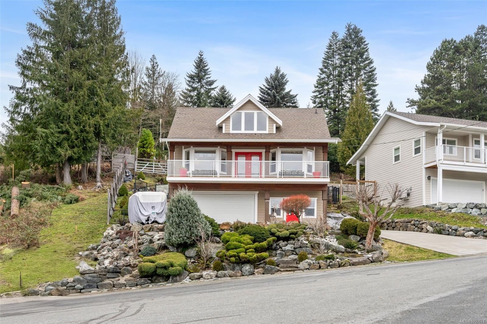 {"zip":"V0R 2G0","area":"Lake Cowichan, Town of","city":"Lake Cowichan","state":"BC","country":null,"district":null,"addressKey":"279castleyheightslakecowichan","streetName":"Castley","unitNumber":null,"neighborhood":"Du Lake Cowichan","streetNumber":"279","streetSuffix":"Hts","communityCode":null,"streetDirection":null,"majorIntersection":null,"streetDirectionPrefix":null}
