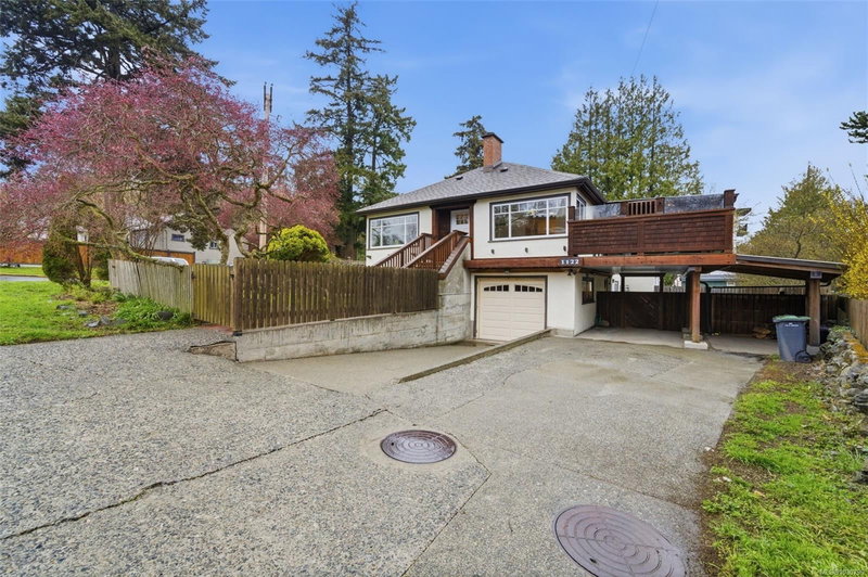 1122 Old Esquimalt Rd, Esquimalt, British Columbia