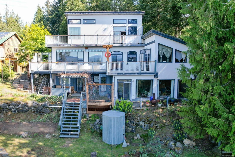 1059 Pat Burns Ave, Gabriola Island, British Columbia
