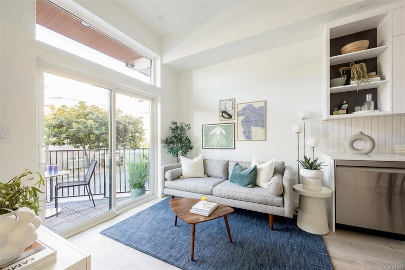 1075 Tillicum Rd #104, Esquimalt, British Columbia