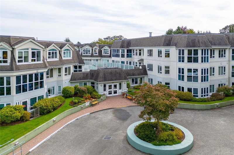 1521 Church Ave #402, Saanich, British Columbia